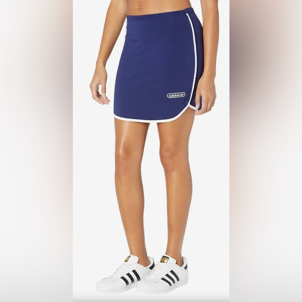NWT Adidas Original‎ Resort Vibes Miniskirt size small